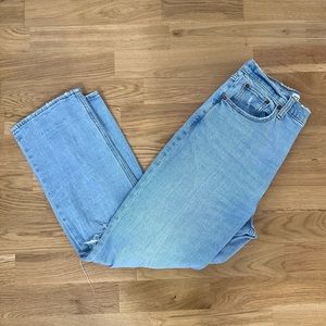 Abercrombie & Fitch Ankle Straight Ultra High Rise Jean - 28 / 6R - Blue ripped